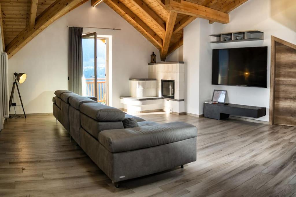 Villa Floris Кастелло-Тезино Экстерьер фото